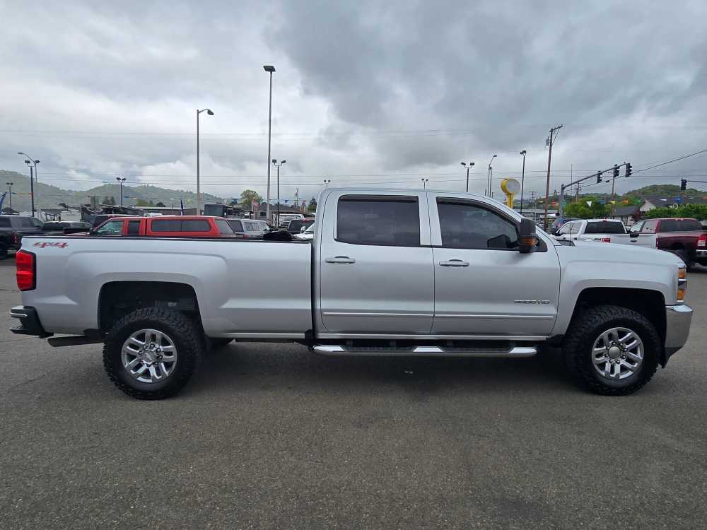 Thumbnail: 2016 Chevrolet Silverado 3500 - 6