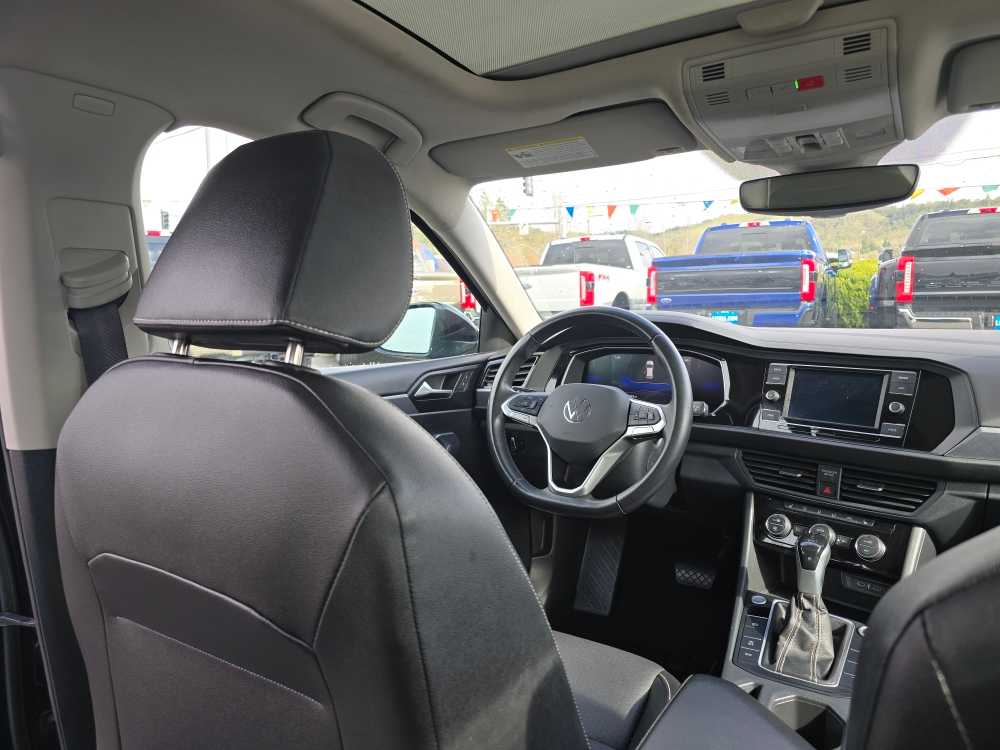 Thumbnail: 2024 Volkswagen Jetta - 10