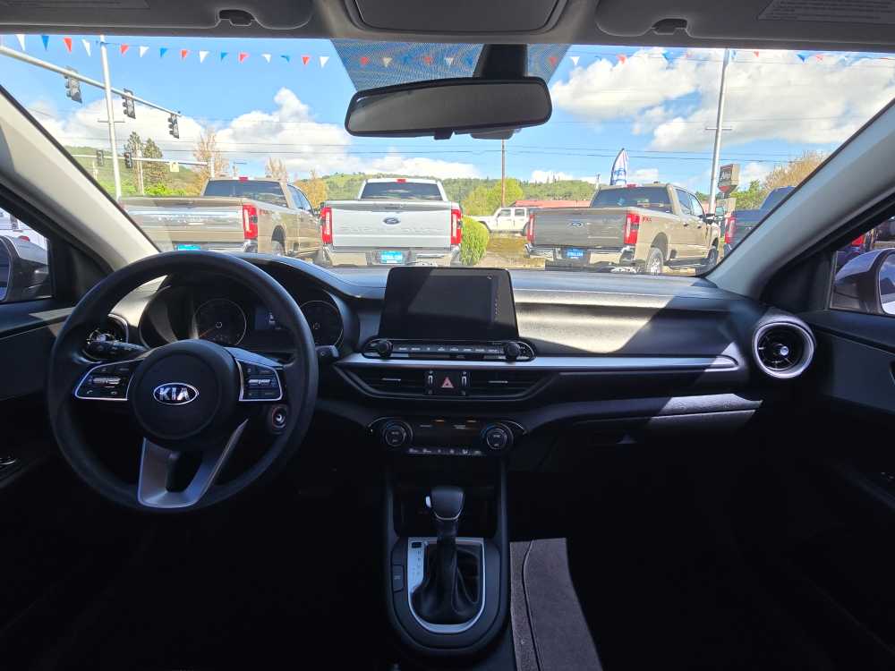 Thumbnail: 2019 Kia Forte - 14