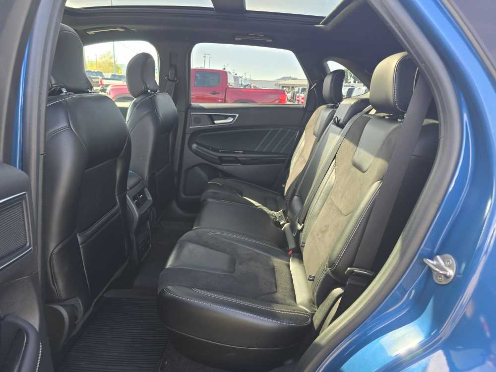 Thumbnail: 2019 Ford Edge - 16