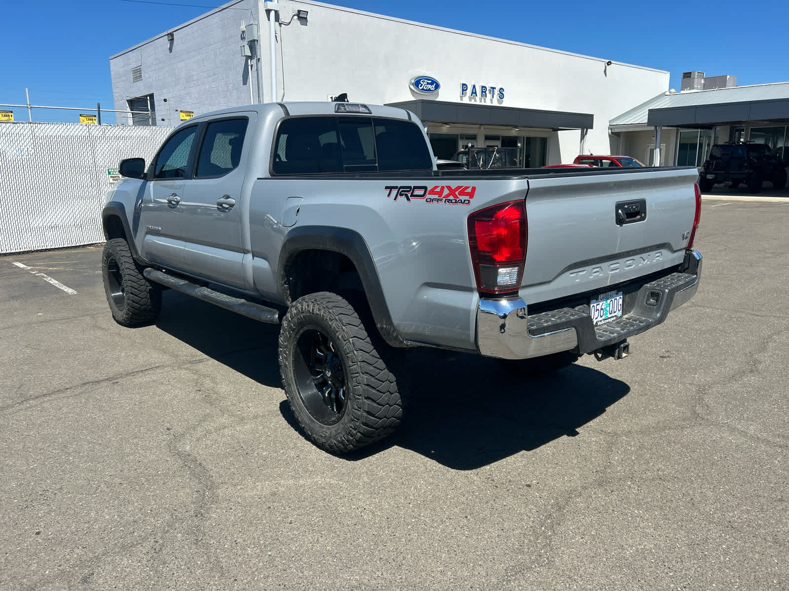 Thumbnail: 2018 Toyota Tacoma - 4
