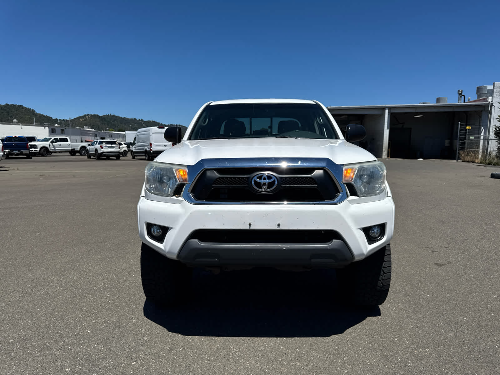 Thumbnail: 2015 Toyota Tacoma - 8