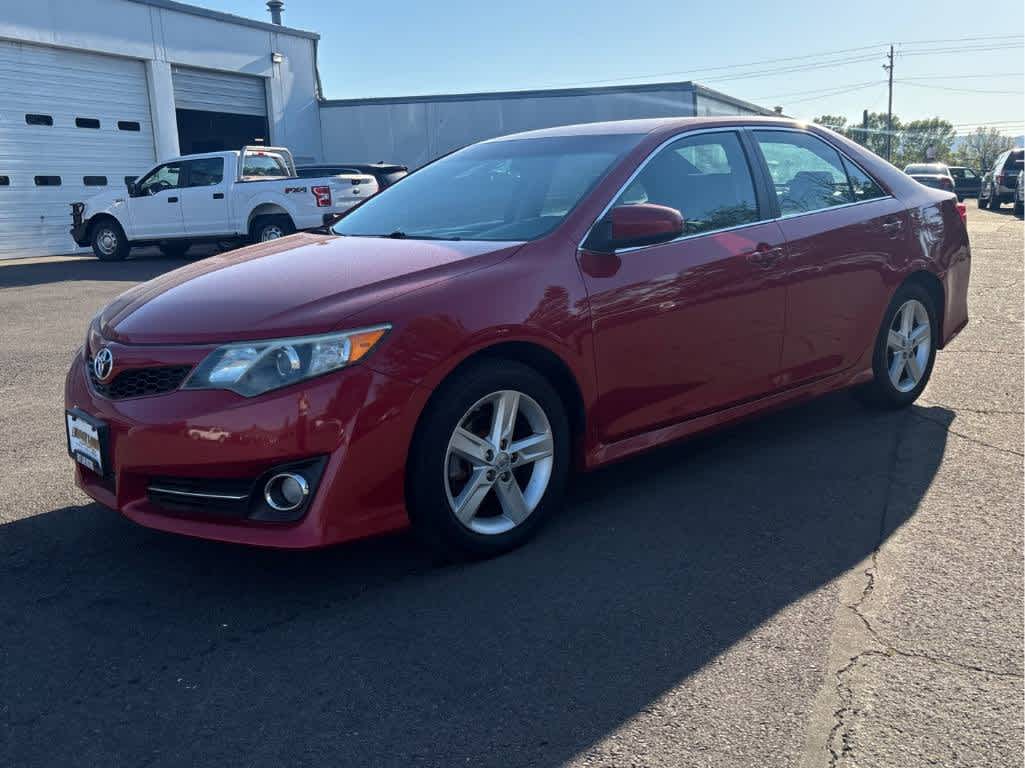 2014 Toyota Camry SE -
                  Roseburg, OR