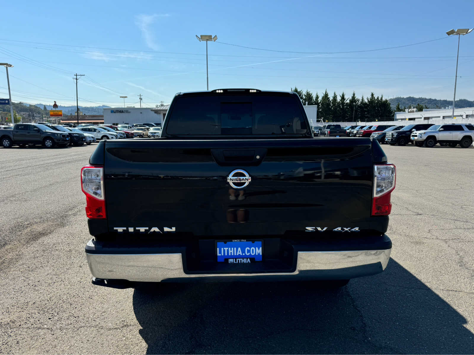 2017 Nissan Titan SV 4