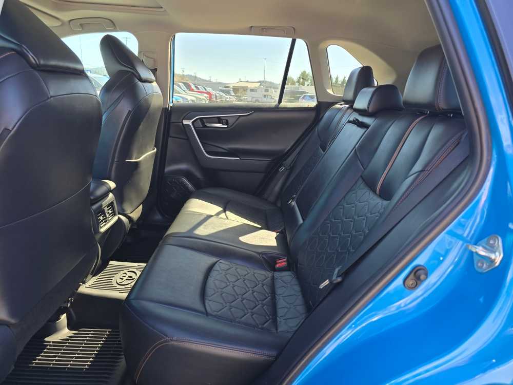 Thumbnail: 2019 Toyota RAV4 - 16