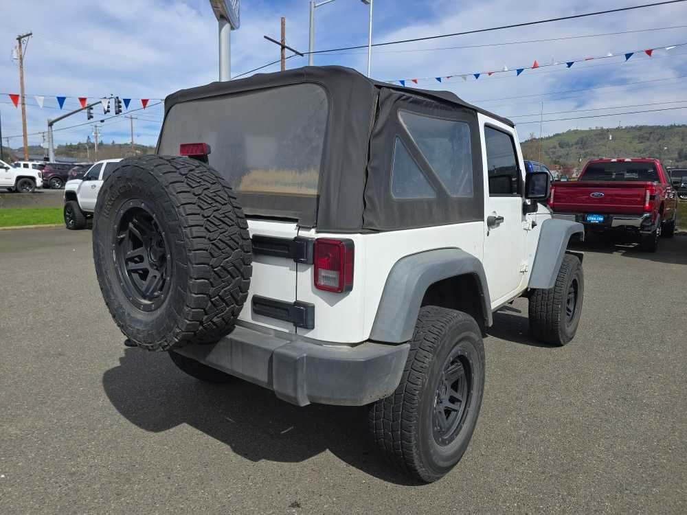Thumbnail: 2015 Jeep Wrangler - 3