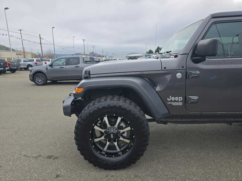 Thumbnail: 2019 Jeep Wrangler - 19