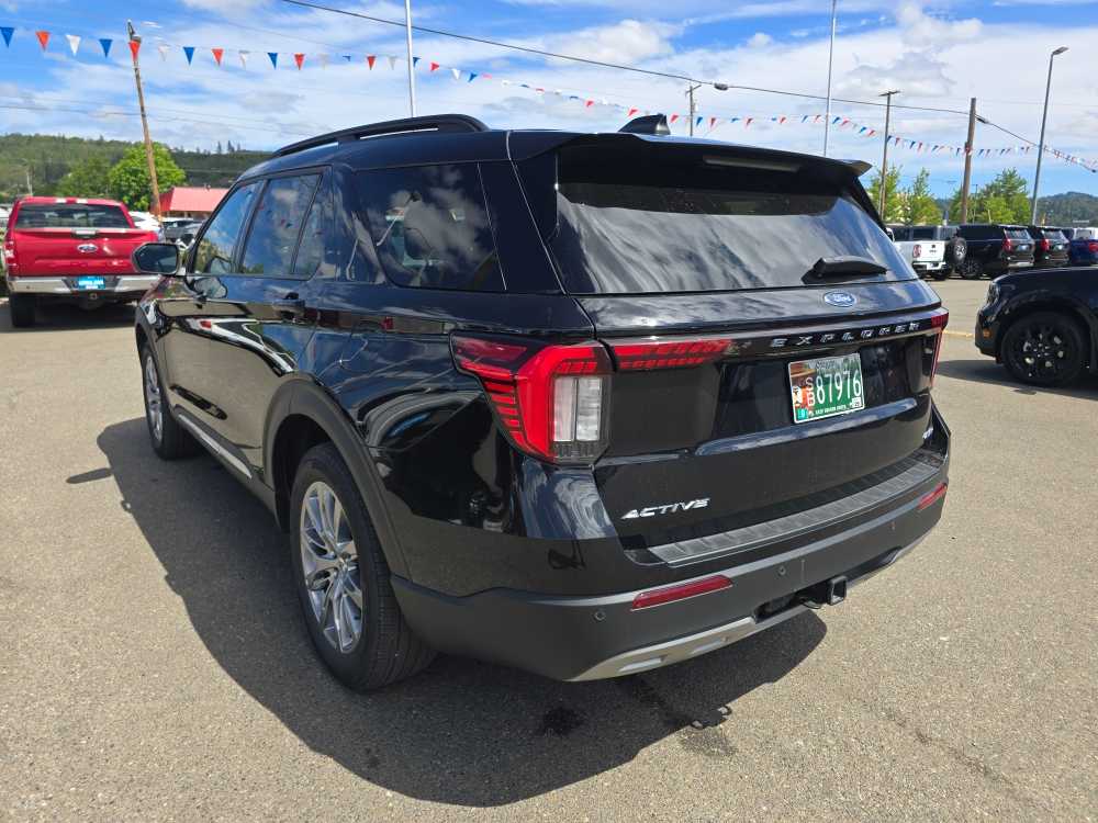Thumbnail: 2025 Ford Explorer - 9