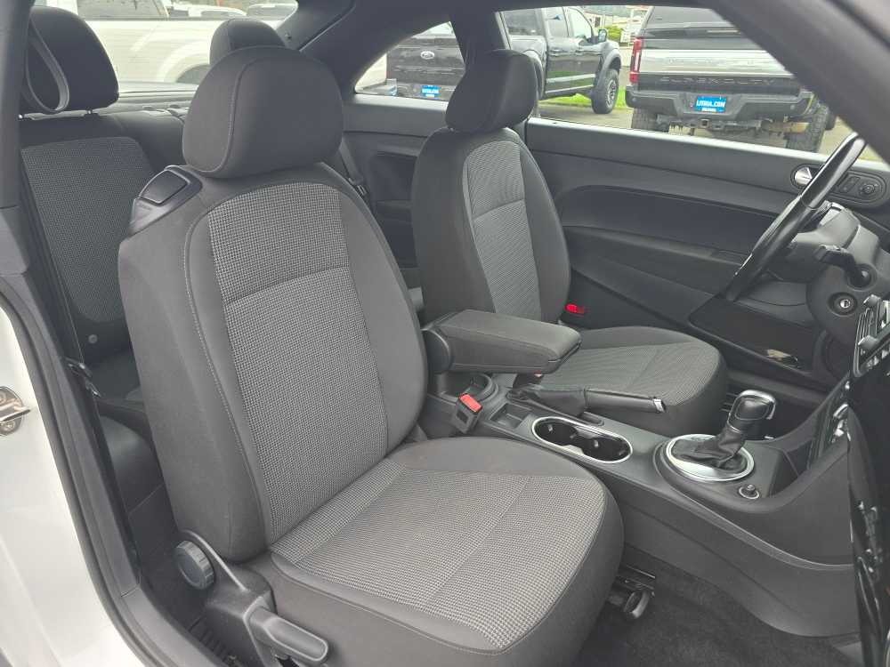 Thumbnail: 2017 Volkswagen Beetle - 15