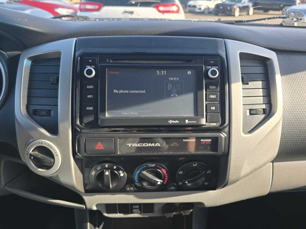 Thumbnail: 2015 Toyota Tacoma - 13