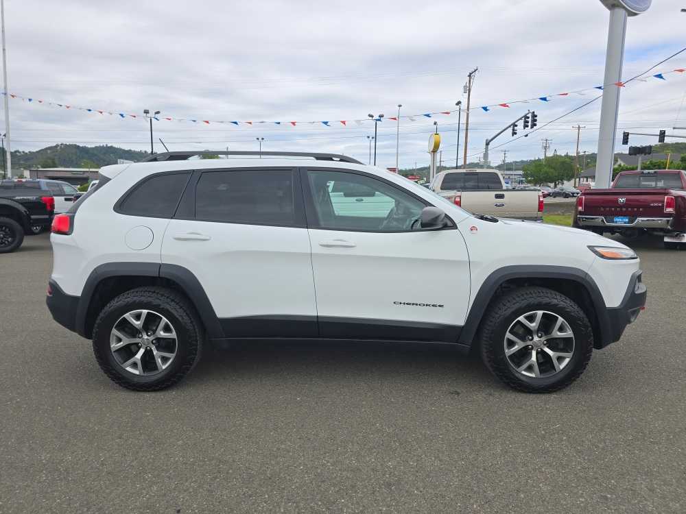 Thumbnail: 2015 Jeep Cherokee - 6