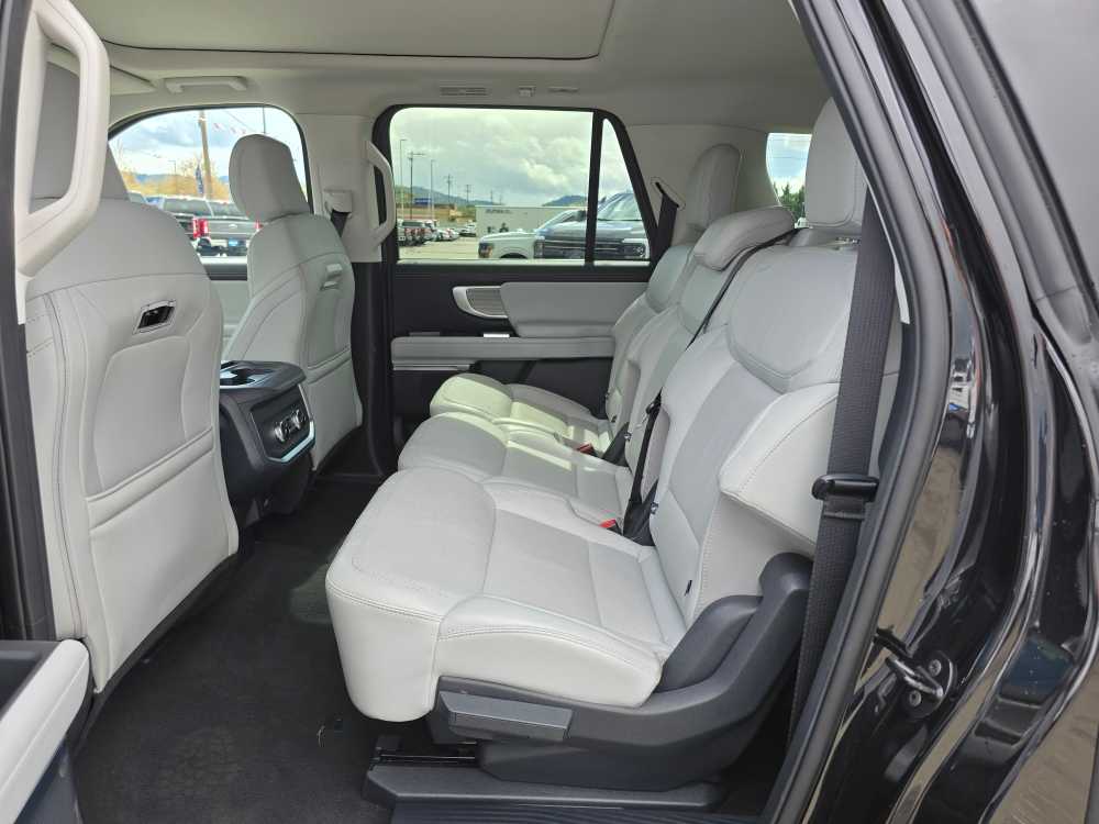 Thumbnail: 2025 Ford Expedition MAX - 16