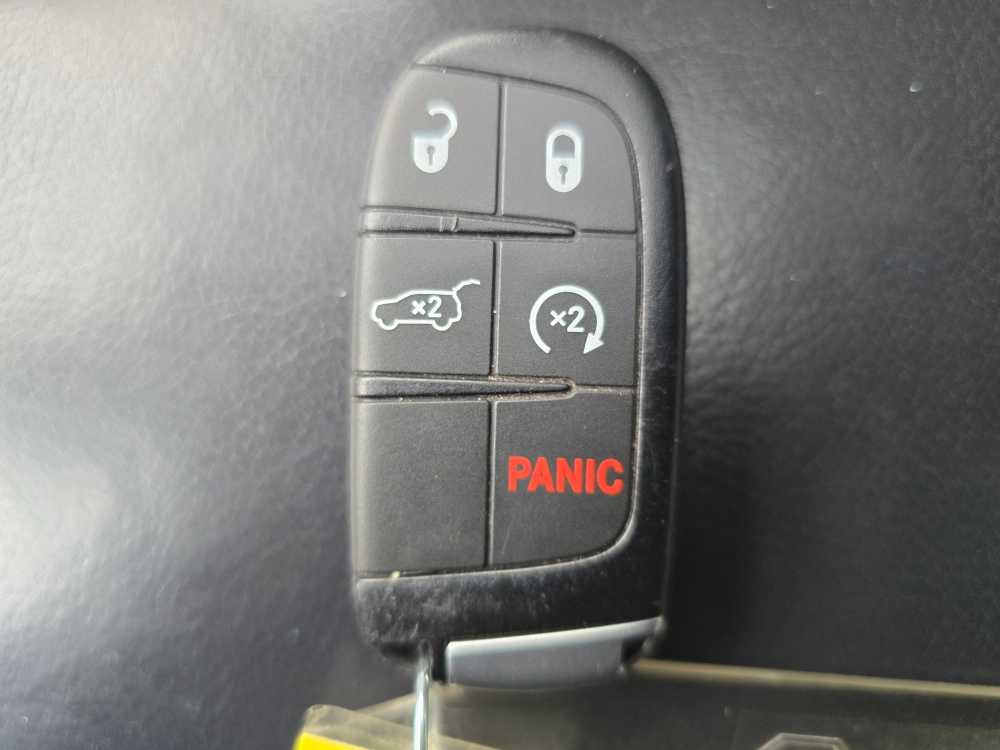 Thumbnail: 2019 Jeep Grand Cherokee - 21