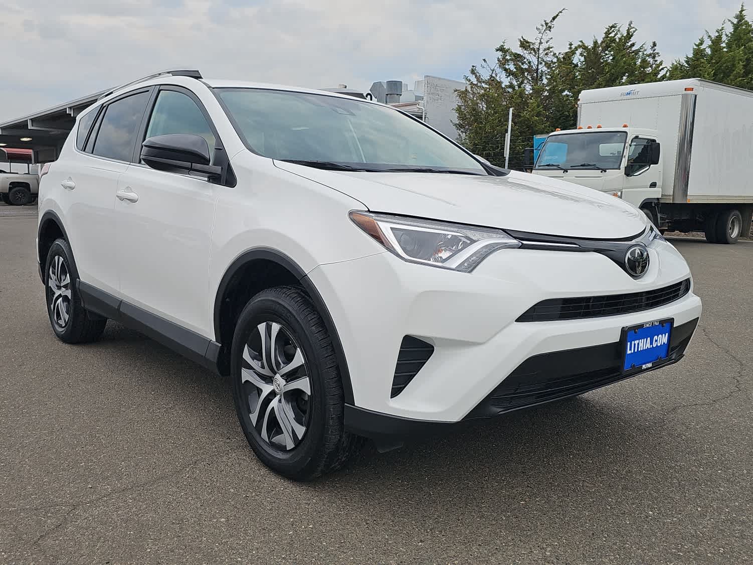 Thumbnail: 2018 Toyota RAV4 - 7