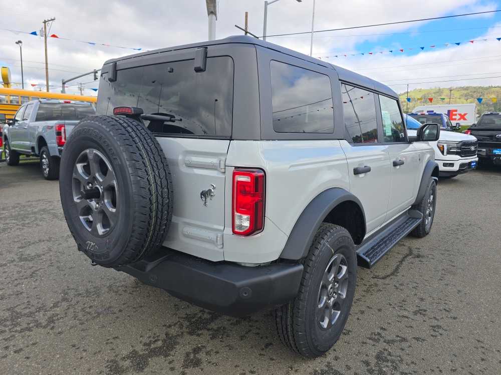 Thumbnail: 2026 Ford Bronco - 5