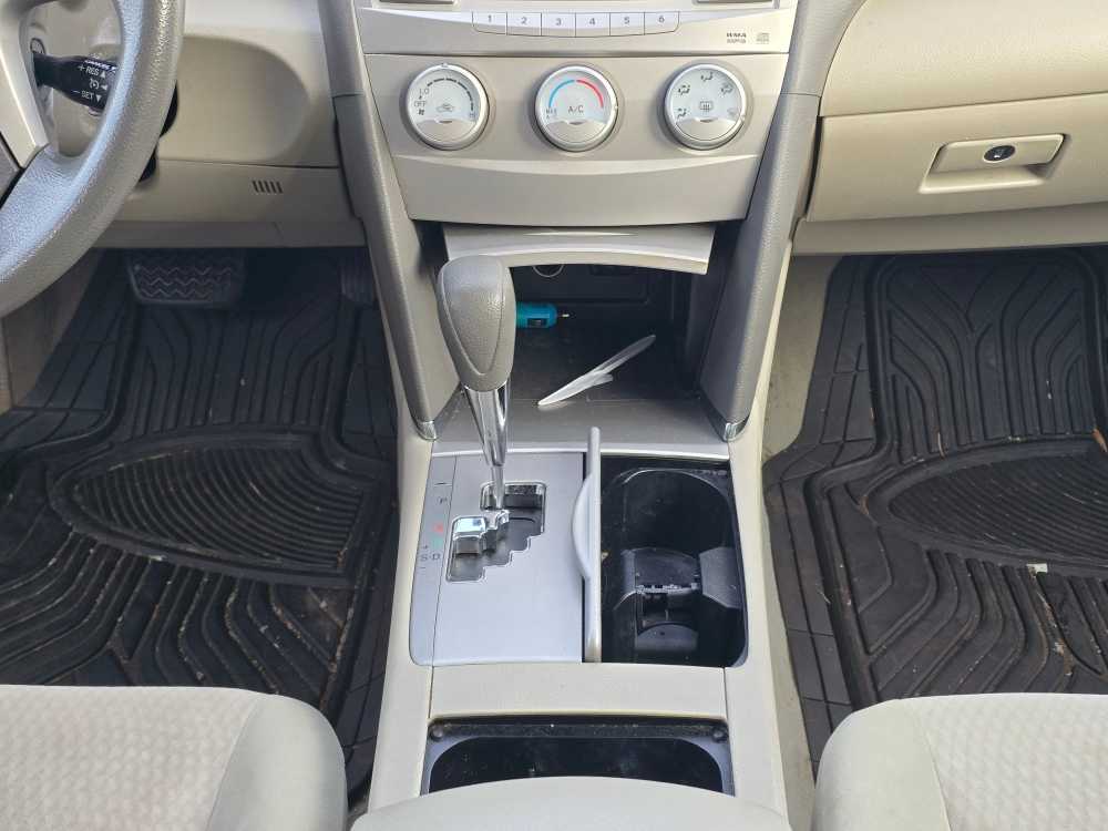 Thumbnail: 2010 Toyota Camry - 14