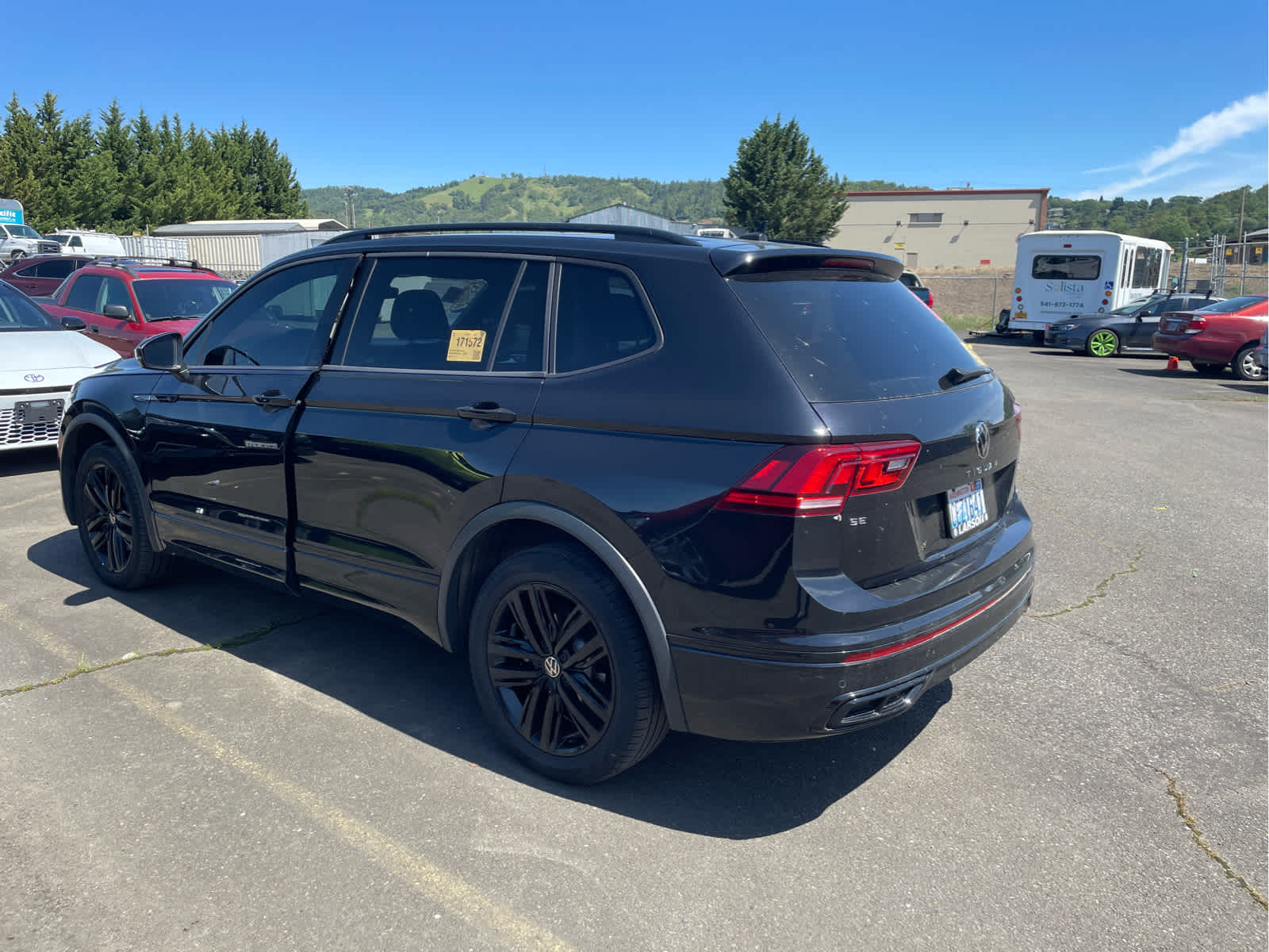 Thumbnail: 2022 Volkswagen Tiguan - 2