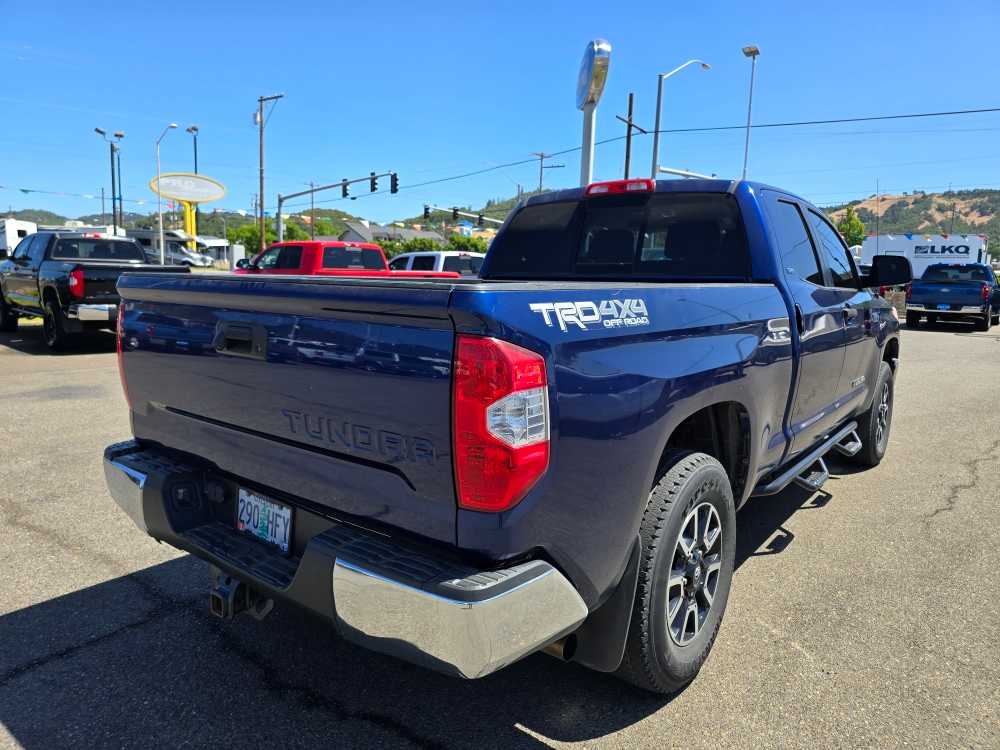 2015 Toyota Tundra SR5 3