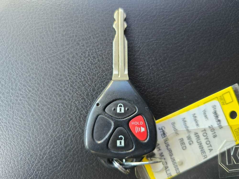 Thumbnail: 2018 Toyota 4Runner - 22