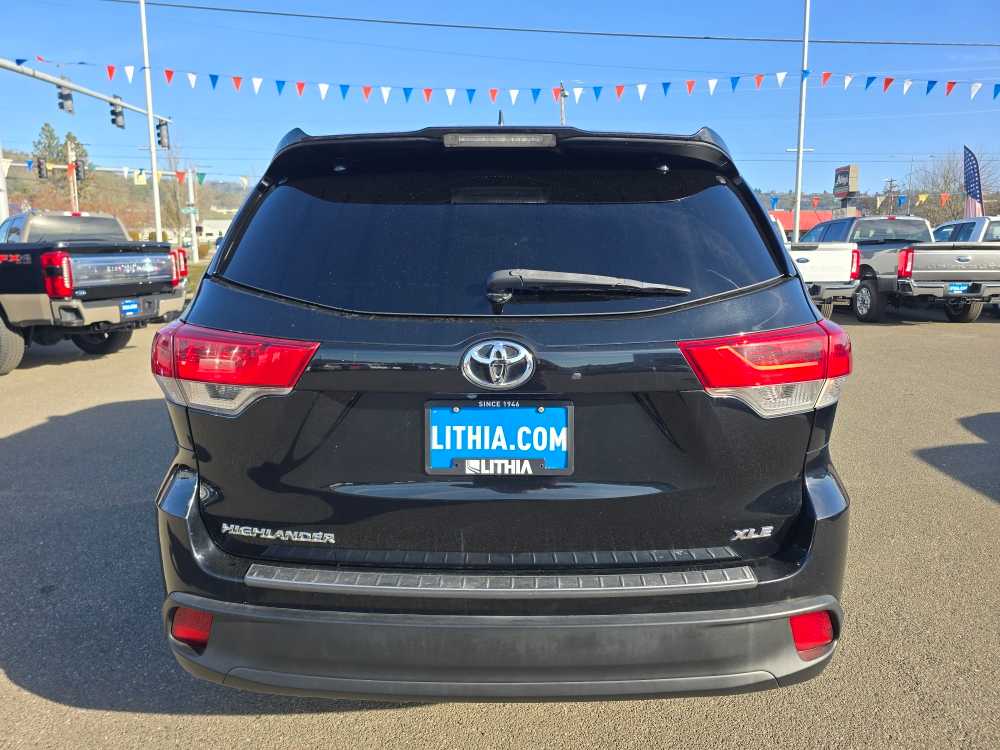Thumbnail: 2018 Toyota Highlander - 4