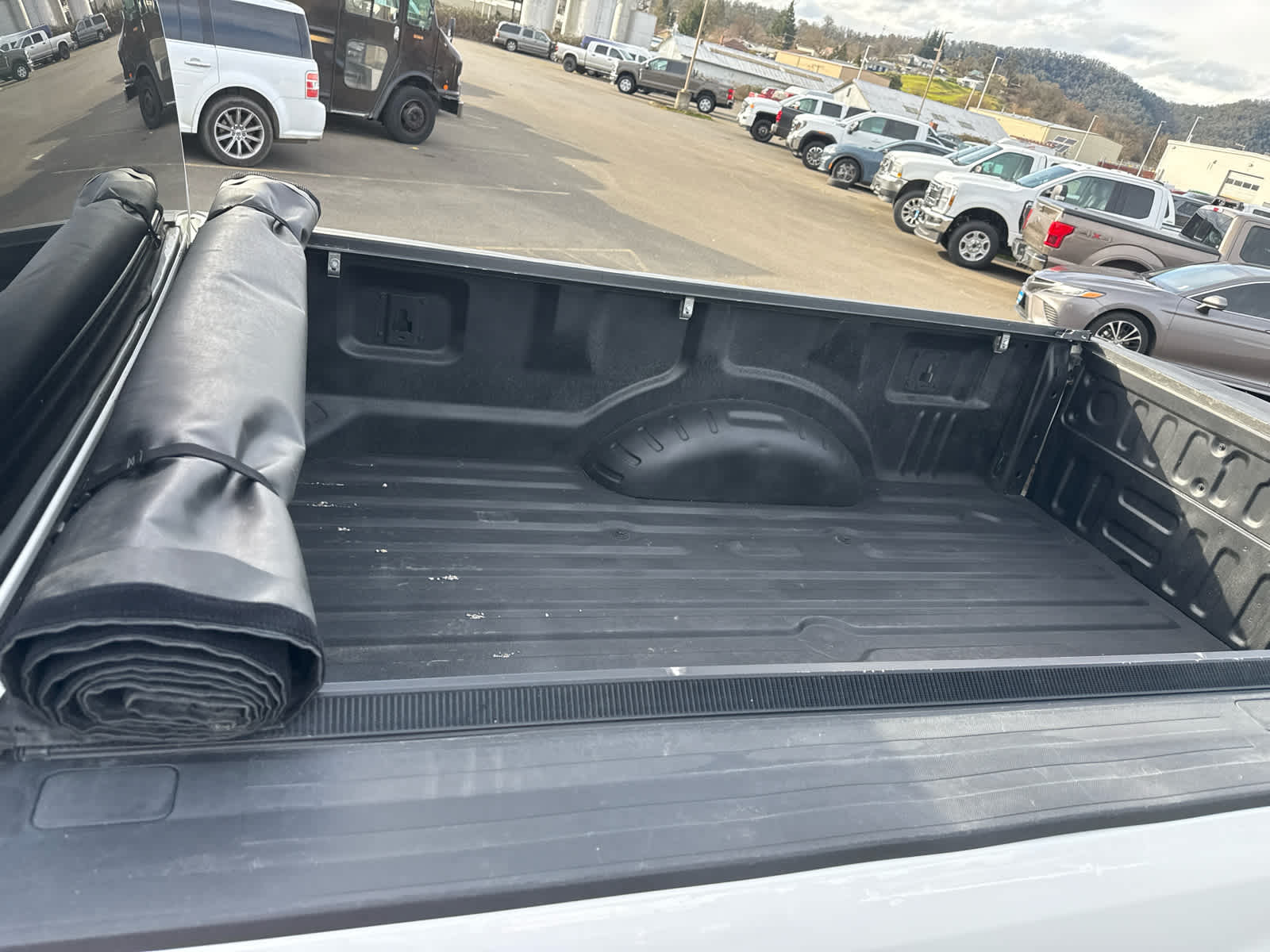 Thumbnail: 2017 Ford F-350 - 9