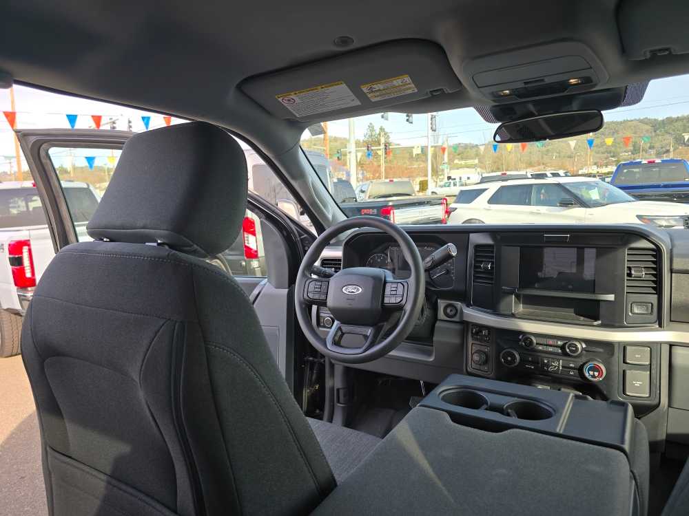 Thumbnail: 2025 Ford F-250 - 11