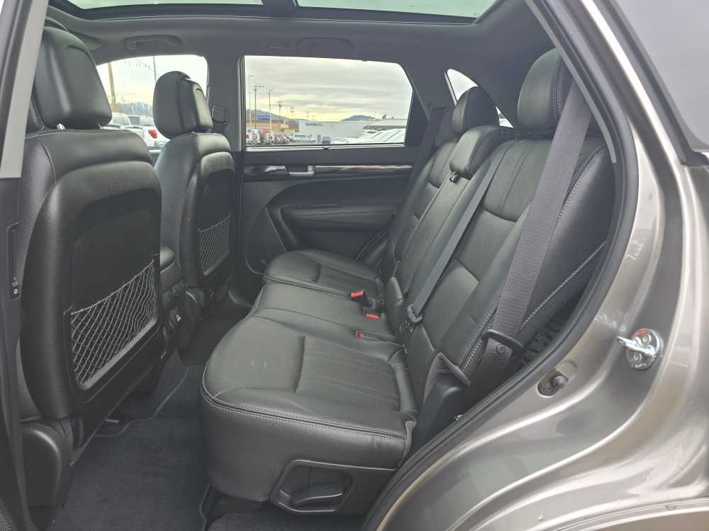 Thumbnail: 2014 Kia Sorento - 16