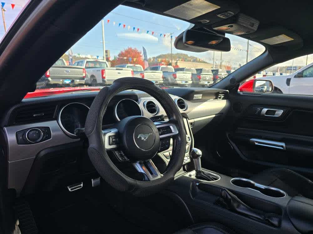 Thumbnail: 2022 Ford Mustang - 9