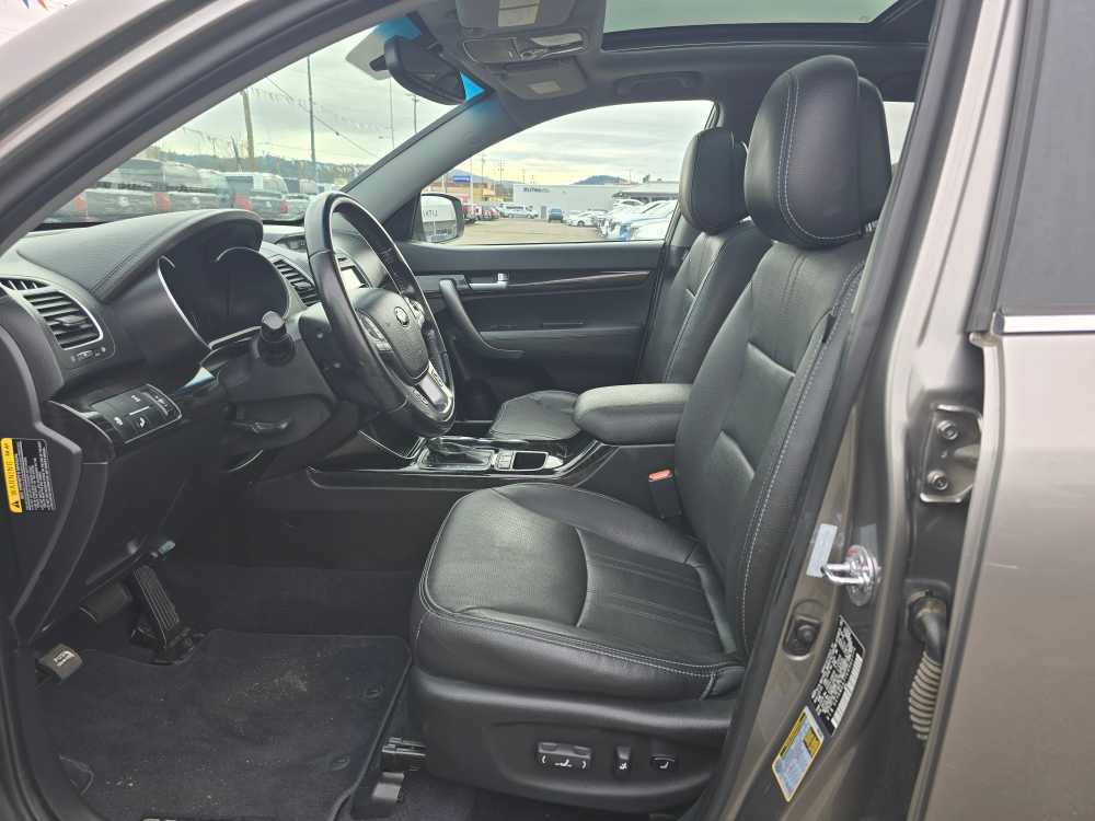 Thumbnail: 2014 Kia Sorento - 9