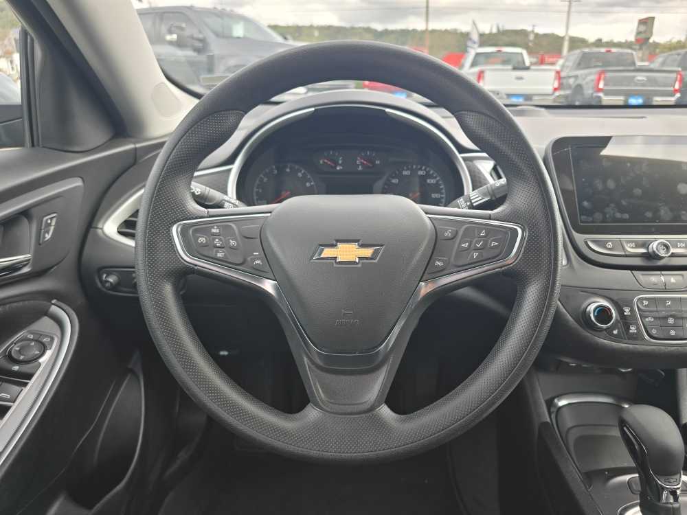 Thumbnail: 2024 Chevrolet Malibu - 11