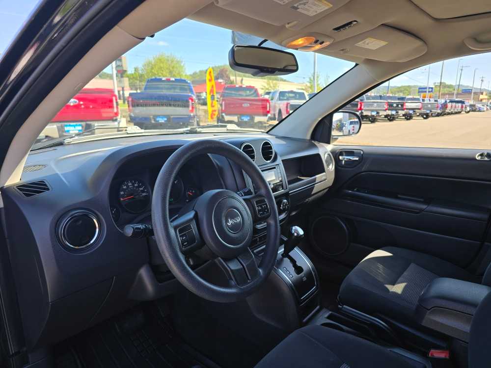 Thumbnail: 2011 Jeep Compass - 9