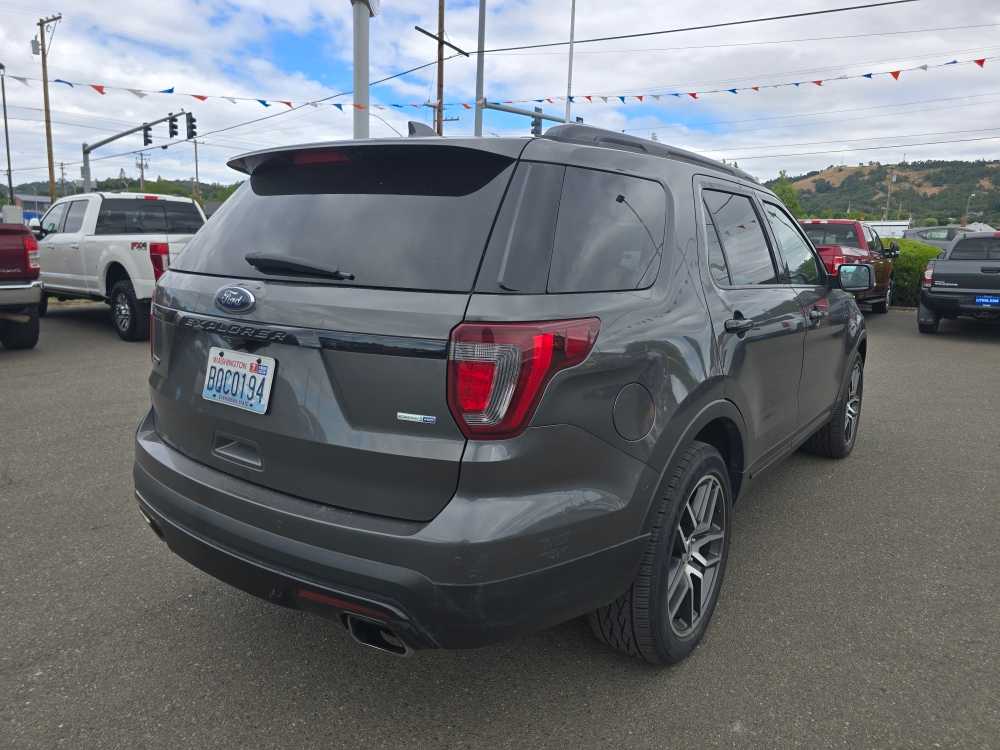 Thumbnail: 2017 Ford Explorer - 9