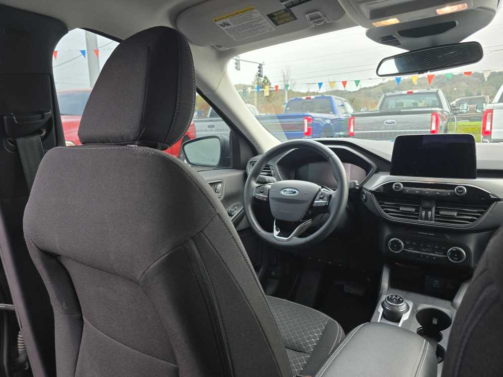 Thumbnail: 2023 Ford Escape - 10