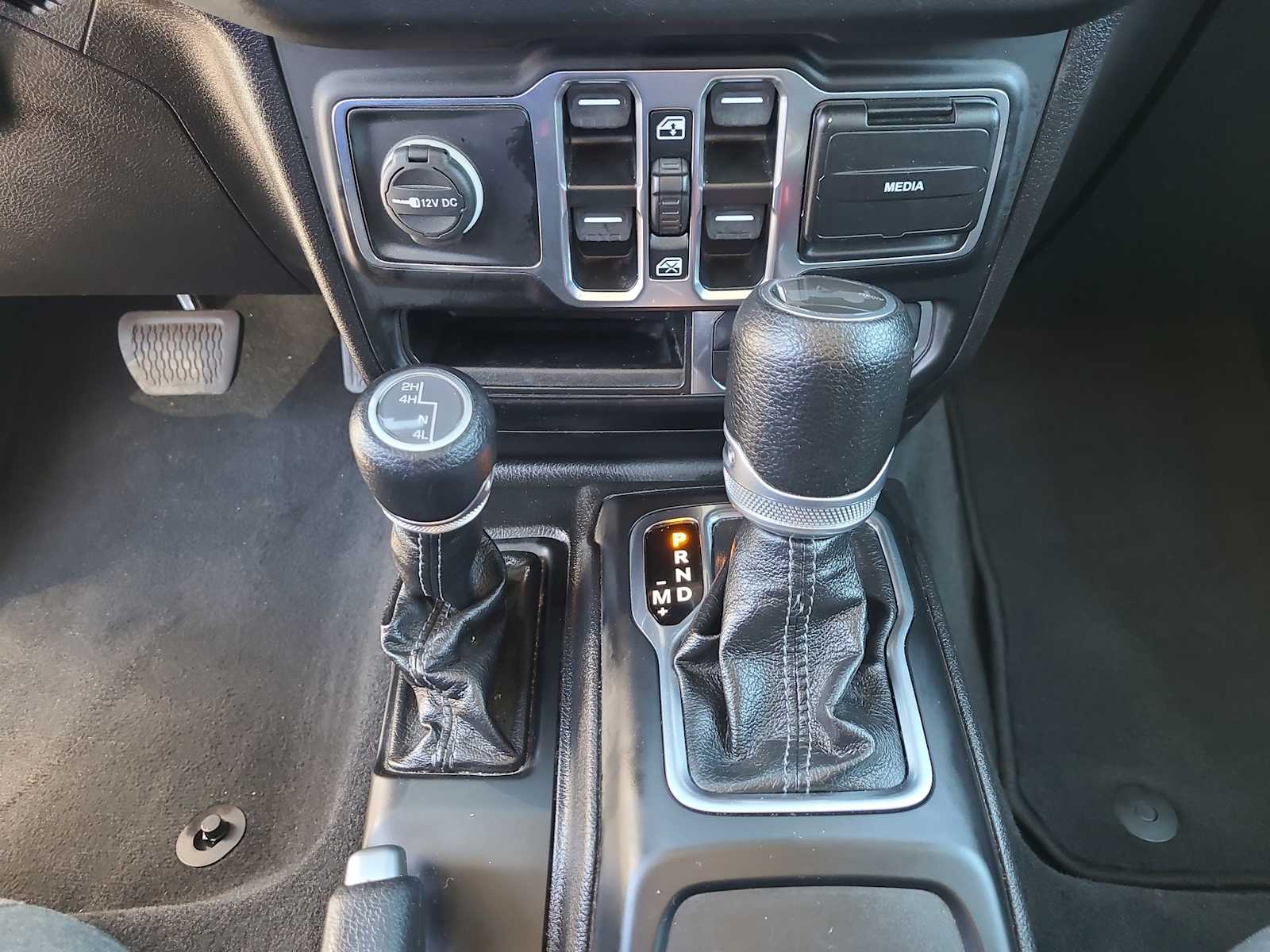 Thumbnail: 2024 Jeep Wrangler - 24