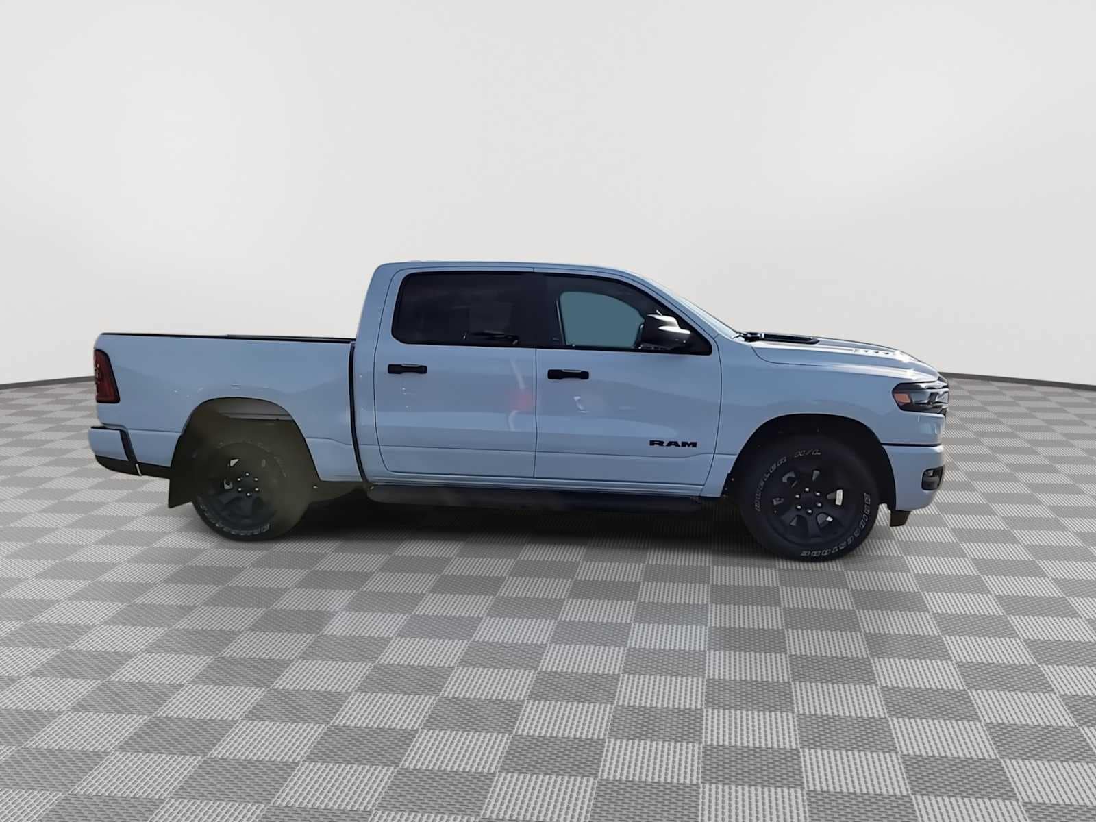 Thumbnail: 2025 RAM 1500 - 9