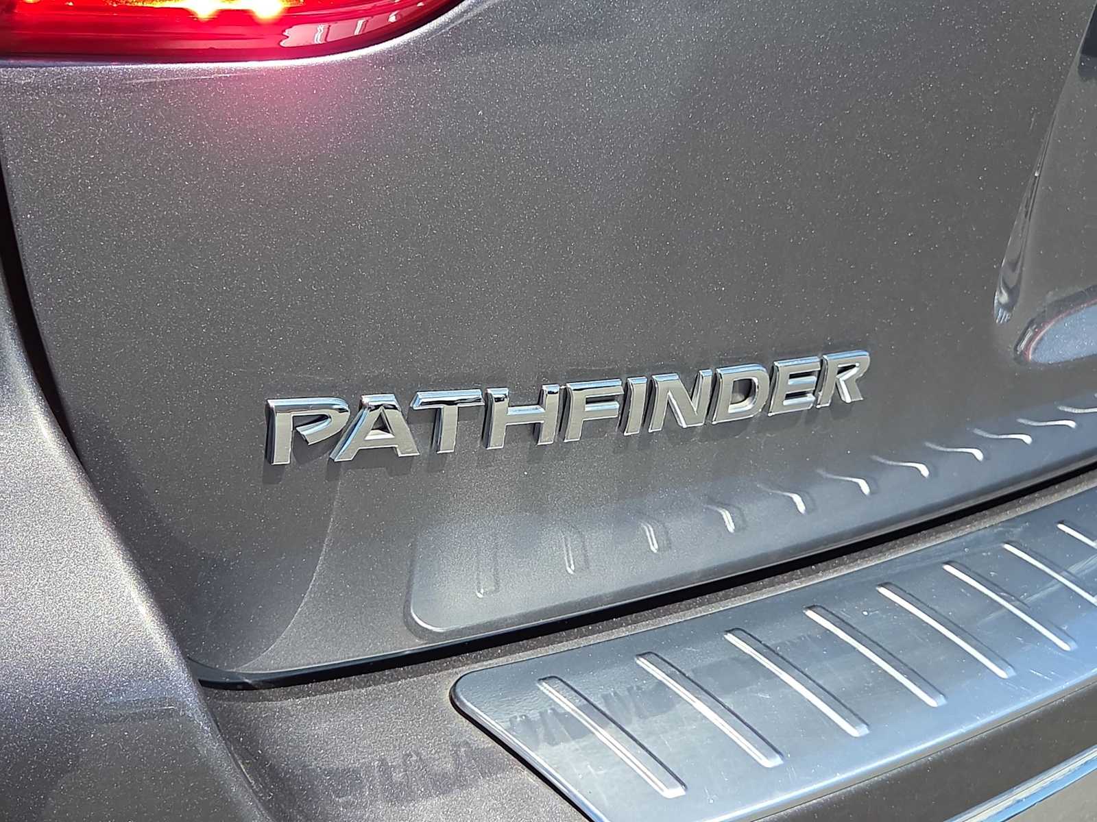 Thumbnail: 2020 Nissan Pathfinder - 15