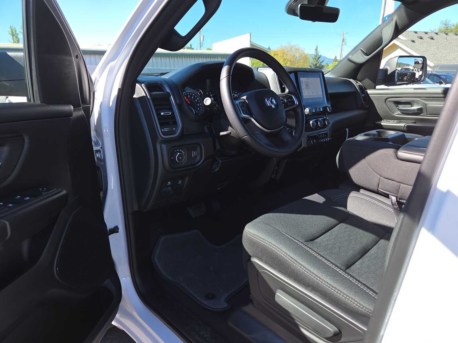 Thumbnail: 2026 RAM 1500 - 10