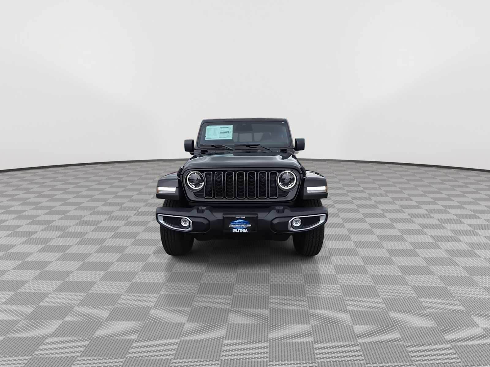 Thumbnail: 2026 Jeep Gladiator - 3