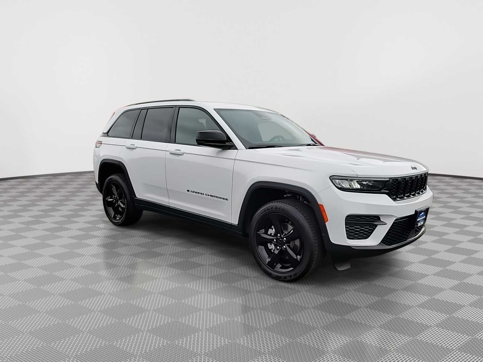 Thumbnail: 2025 Jeep Grand Cherokee - 2