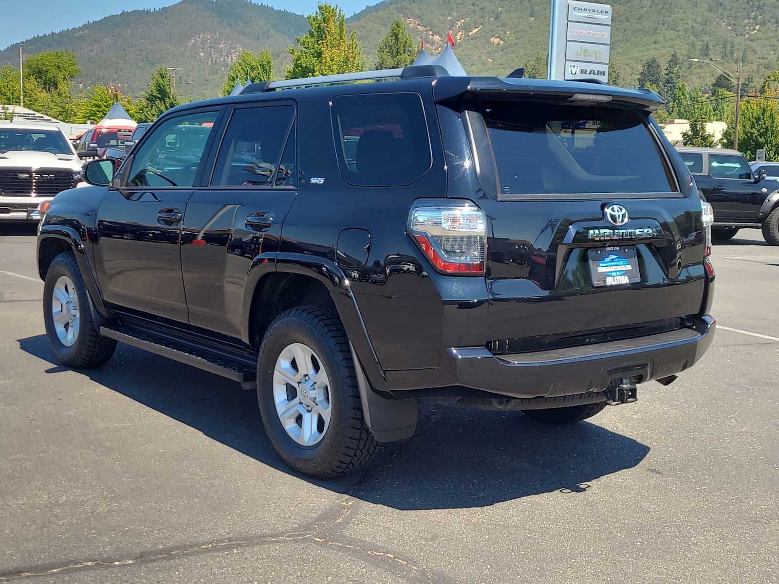 Thumbnail: 2024 Toyota 4Runner - 12