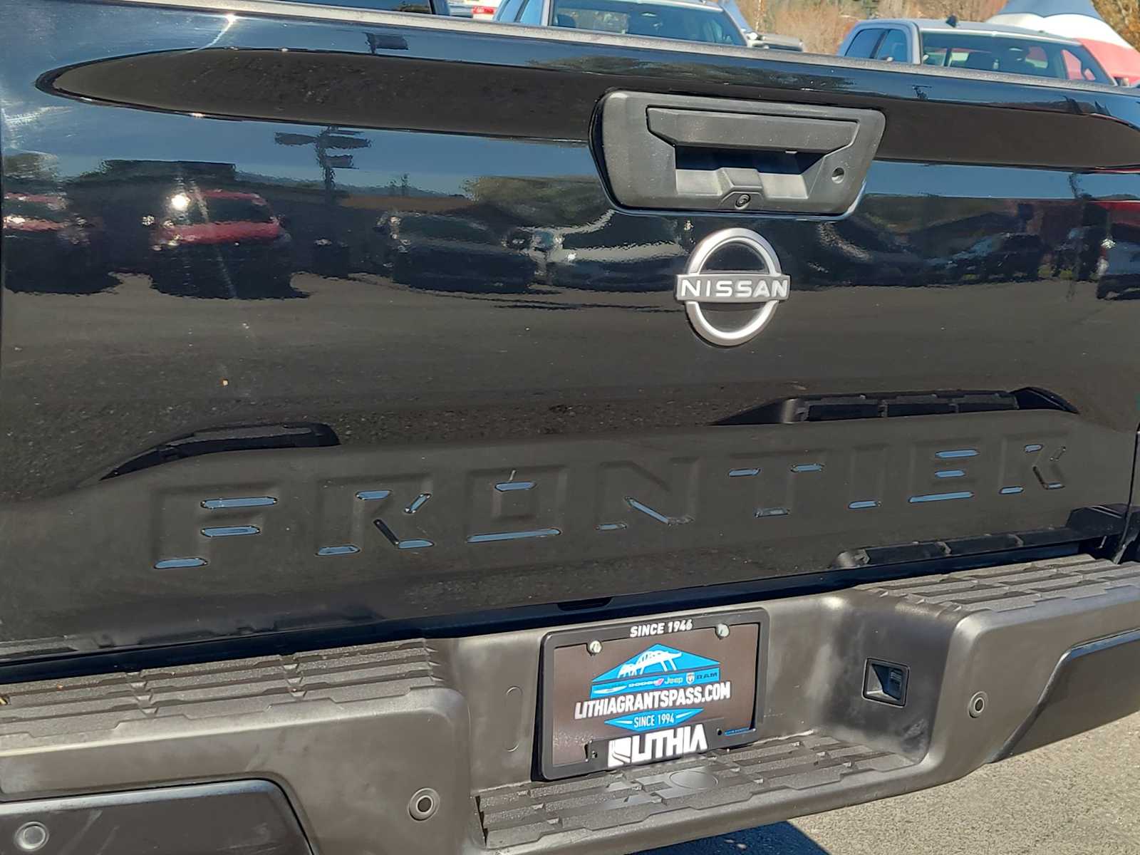 Thumbnail: 2022 Nissan Frontier - 15