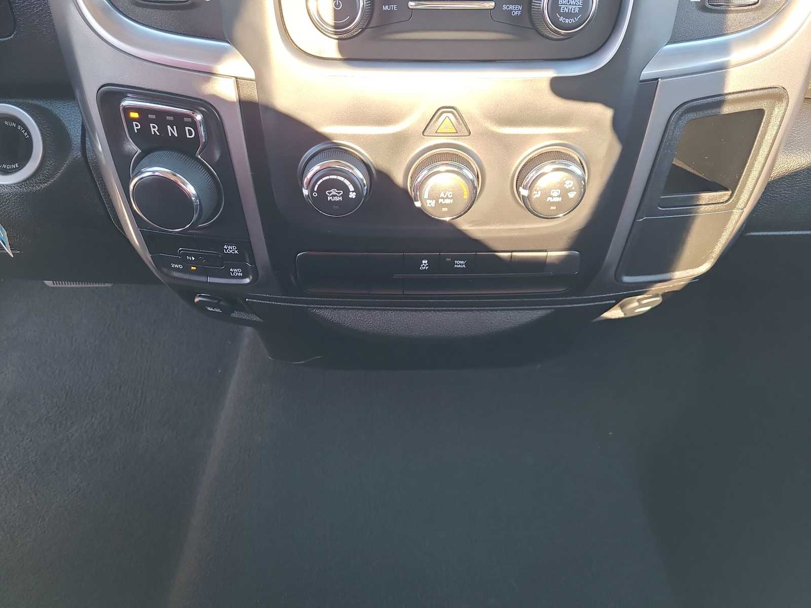 Thumbnail: 2024 RAM 1500 Classic - 25