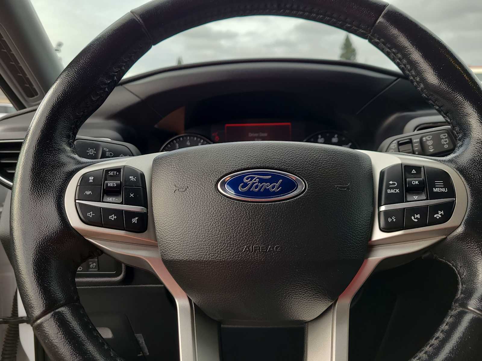 Thumbnail: 2022 Ford Explorer - 23