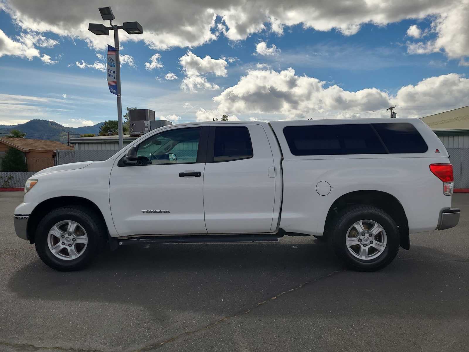 Thumbnail: 2012 Toyota Tundra - 11