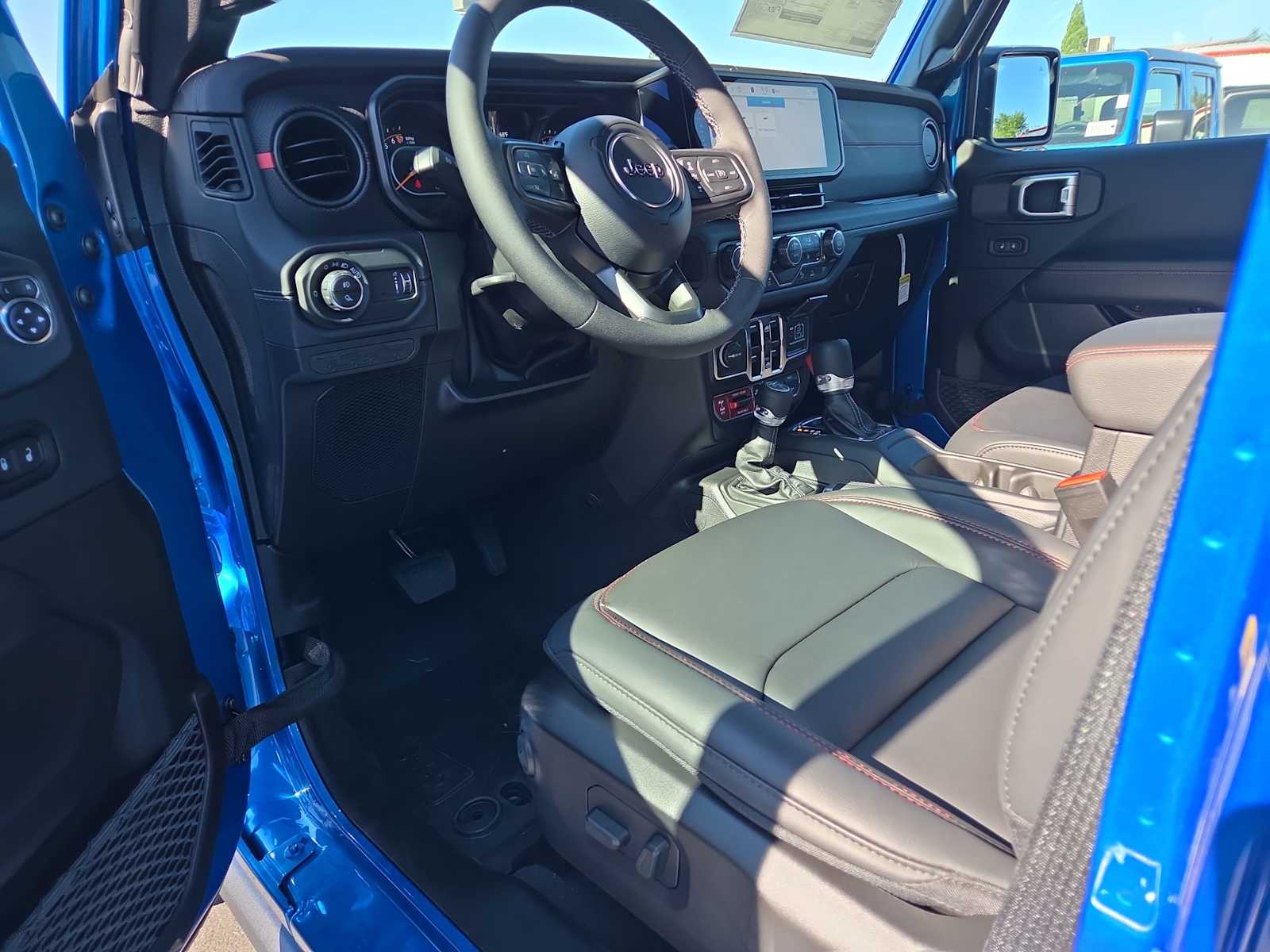Thumbnail: 2026 Jeep Gladiator - 10