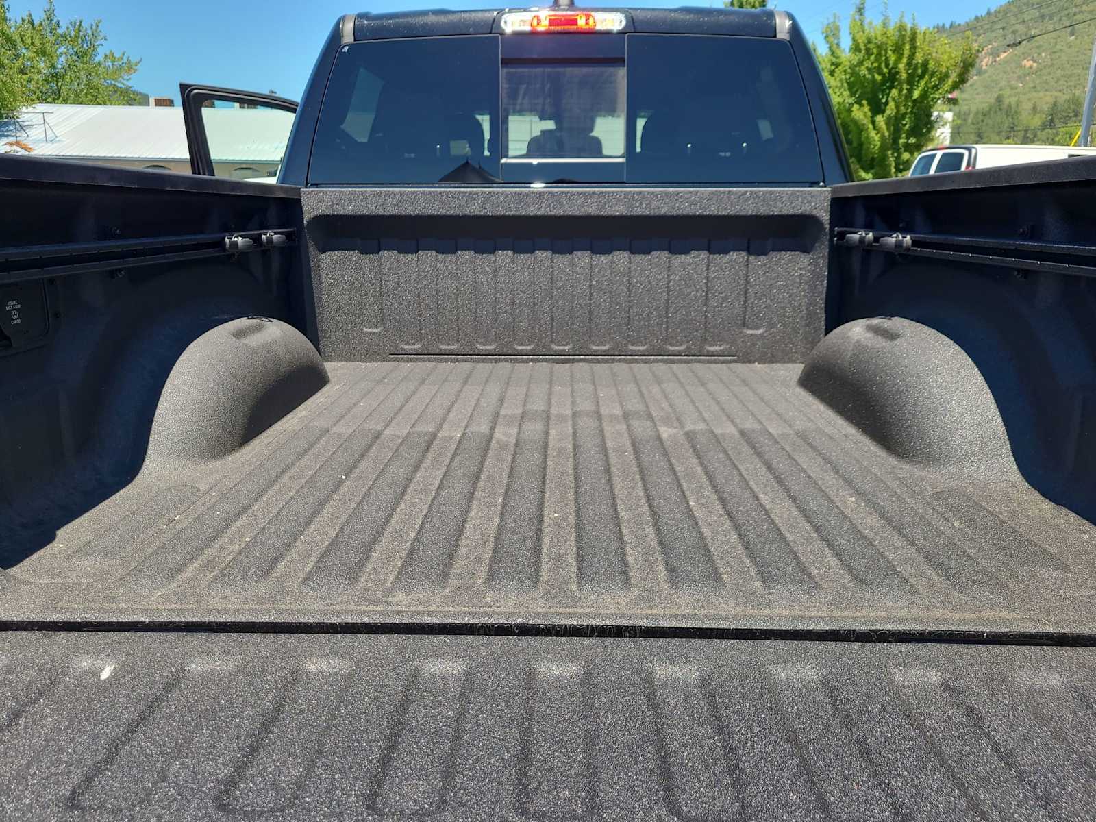 Thumbnail: 2025 RAM 1500 - 27