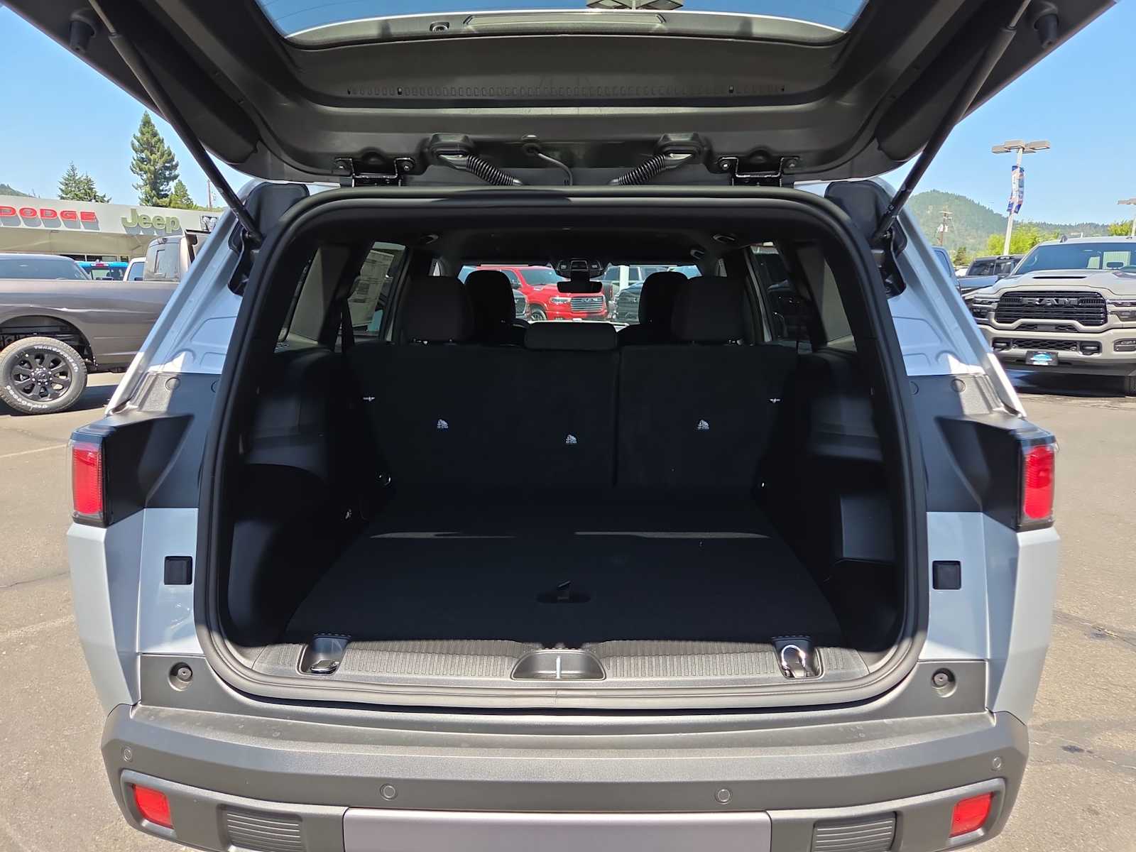Thumbnail: 2026 Jeep Cherokee - 27