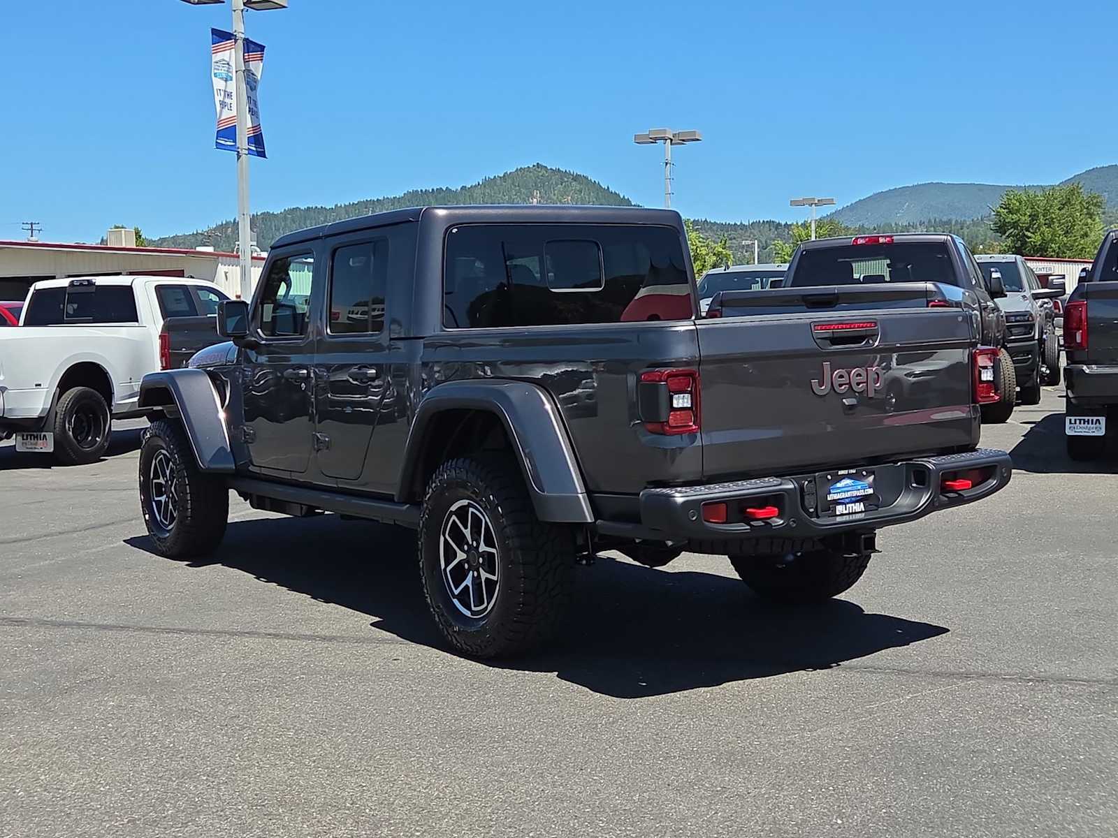 Thumbnail: 2026 Jeep Gladiator - 12