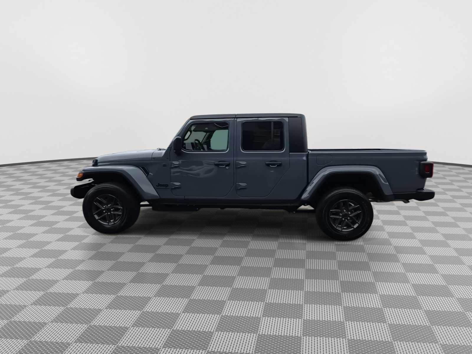 Thumbnail: 2026 Jeep Gladiator - 5