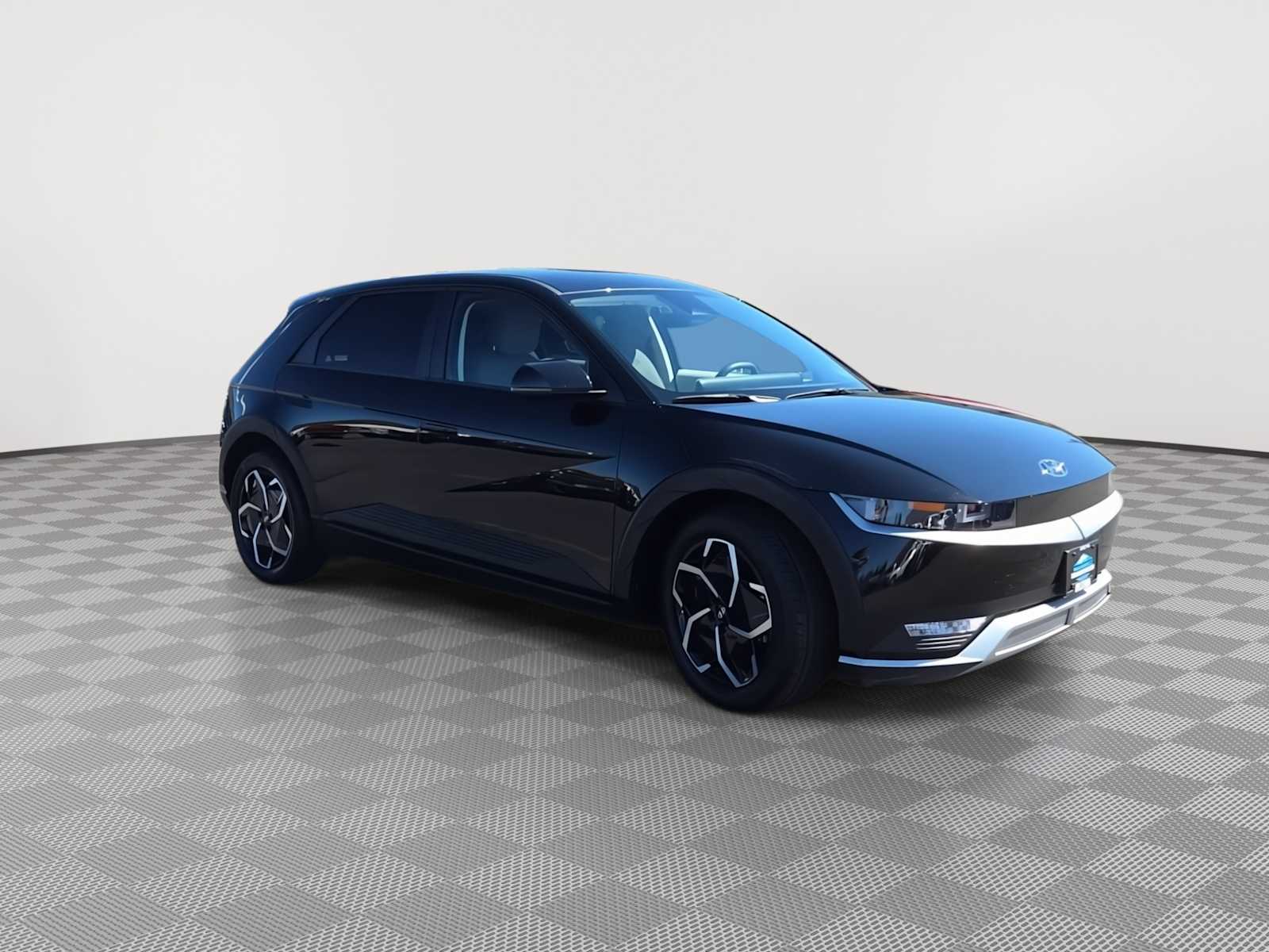 Used 2024 Hyundai IONIQ 5 SE with VIN KM8KM4DE0RU289621 for sale in Grants Pass, OR